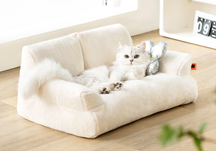 Winter Cat and Dog Bed with Washable Design