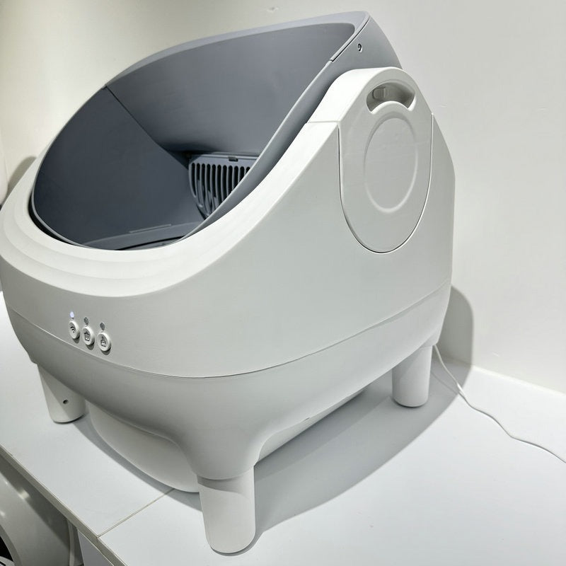 Enclosed Automatic Cat Litter Box