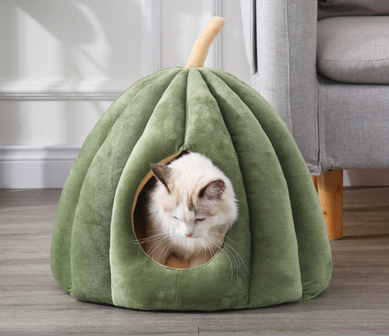 Winter Closed Kennel for Cats and Dogs to Stay Warm