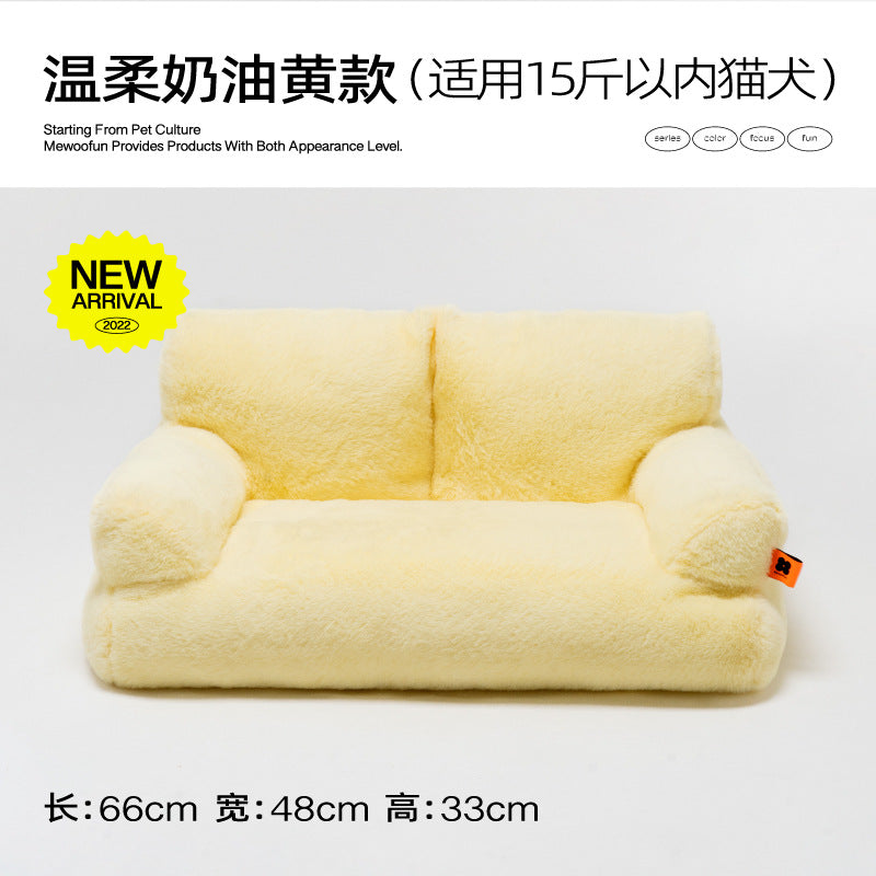 Winter Cat and Dog Bed with Washable Design